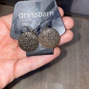 Women’s dangle earrings